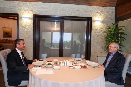 CHP Genel Başkanları Özgür Özel ve Kemal Kılıçdaroğlu Ahlatlıbel'de buluştu
