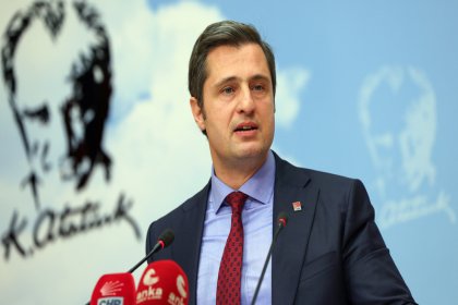 CHP Sözcüsü Av. Deniz Yücel; 'AKP'nin ekonomiyi düzeltmesini beklediği Mehmet Şimşek adeta sömürge valisi gibi konuşuyor'