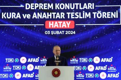 Erdoğan; Hatay ve diğer deprem şehirlerimizde, tüm hak sahiplerini evlerine veya iş yerlerine kavuşturacağız!