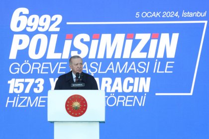 Erdoğan; 'İstanbul'daki tüm kentsel dönüşüm hizmetlerimizi inşallah bundan sonra da merkezi yönetim ve İstanbul'daki yerel yönetimle birlikte kararlı bir şekilde devam ettireceğiz'