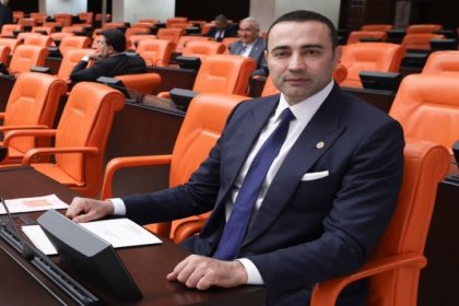 İYİ Parti Antalya Milletvekili Aykut Kaya, partisinden istifa etti