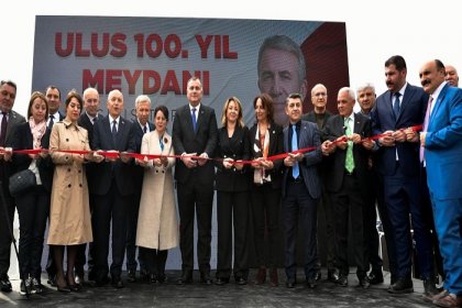 Mansur Yavaş, Ulus 100. Yıl Meydanı’nın açılışını yaptı