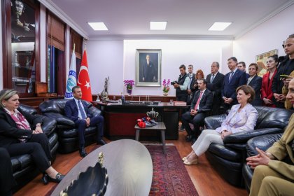 Özgür Özel Eskişehir’de: 'İyi Kamu Hizmeti, CHP’ye İktidar Kapılarını Açar'