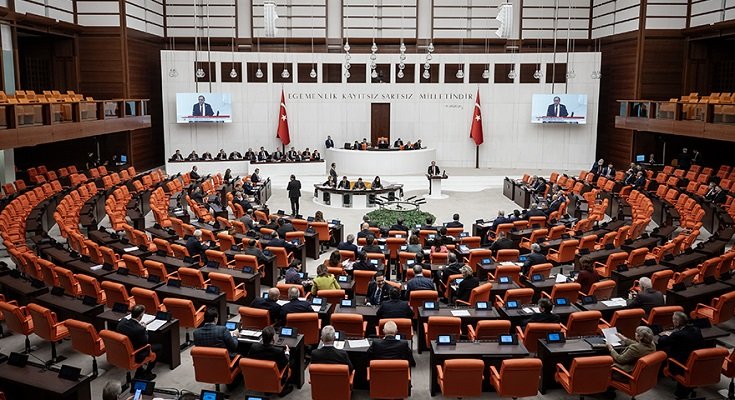 28. Dönem İkinci Devre TBMM Başkanlık Divanı'nda görev yapacak 4 Meclis Başkanvekili, katip üyeleri ile idare amirleri seçildi 28. Dönem İkinci Devre TBMM Başkanlık Divanı'nda görev yapacak 4 Meclis Başkanvekili, katip üyeleri ile idare amirleri seçildi
