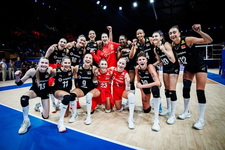 A Milli Kadın Voleybol Takımımız, VNL 3. hafta ilk maçında Hollanda'yı 3-0 yendi A Milli Kadın Voleybol Takımımız, VNL 3. hafta ilk maçında Hollanda'yı 3-0 yendi