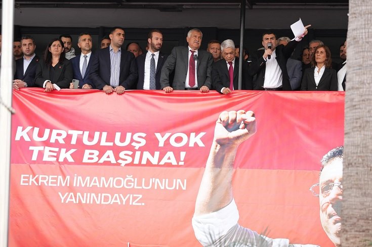 Adana Büyükşehir Belediye Başkanı Zeydan Karalar, 'Ekrem Başkanımızın yanındayız' Adana Büyükşehir Belediye Başkanı Zeydan Karalar, 'Ekrem Başkanımızın yanındayız'