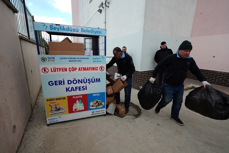 Beylikdüzü'ndeki atıklar Hatay'a nefes oldu Beylikdüzü'ndeki atıklar Hatay'a nefes oldu
