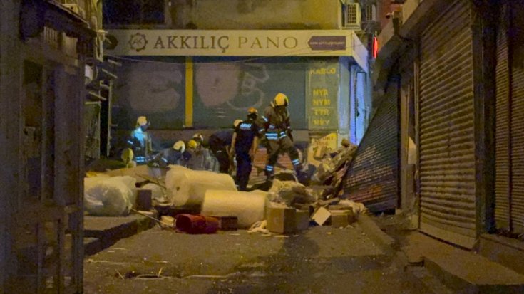 Beyoğlu'nda bir binada patlama ve sonucunda çökme oldu