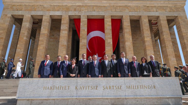 CHP Genel Başkanı Özgür Özel, 30 Ağustos Resmi Törenine katıldı