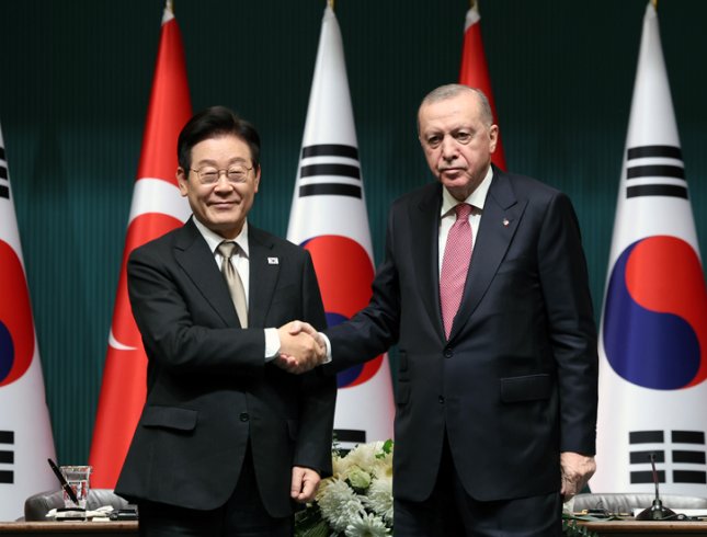 Erdoğan: Stratejik ortağımız Güney Kore ile savunma sanayinde önemli projelere imza attık Erdoğan: Stratejik ortağımız Güney Kore ile savunma sanayinde önemli projelere imza attık