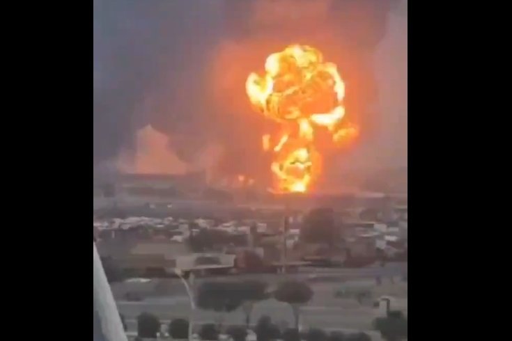 İsrail'den Yemen'deki Hudeyde Limanı'na hava saldırısı