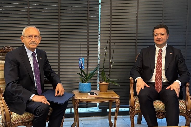 Kemal Kılıçdaroğlu'nu çalışma ofisinde SP Başkanı Mahmut Arıkan ziyaret etti