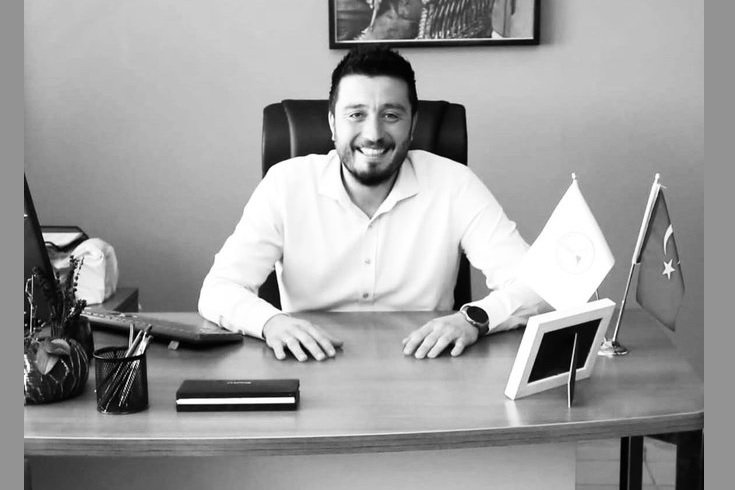 Manisa Büyükşehir Belediyesi Basın Daire Başkanı Güney Temiz hayatını kaybetti Manisa Büyükşehir Belediyesi Basın Daire Başkanı Güney Temiz hayatını kaybetti