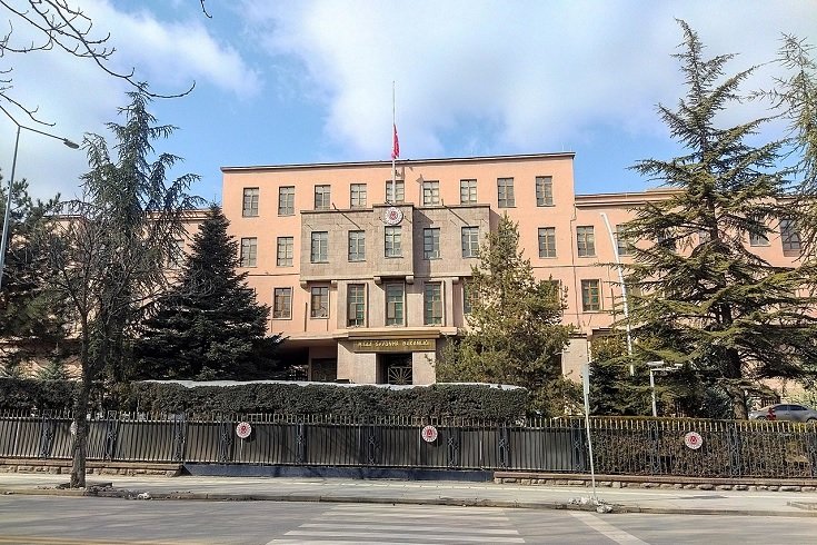 Milli Savunma Bakanlığından hava sahamızı ihlal eden ve düşürülen İHA hakkında açıklama