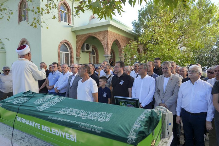 Özgür Özel, Burhaniye'de cenaze törenine katıldı