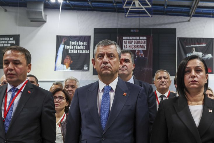 Özgür Özel, CHP Kastamonu il kongresinden Erdoğan'a seslendi: Cesareti varsa karşımıza çıksın; defterini, notunu milletimiz versin diyorum! Özgür Özel, CHP Kastamonu il kongresinden Erdoğan'a seslendi: Cesareti varsa karşımıza çıksın; defterini, notunu milletimiz versin diyorum!