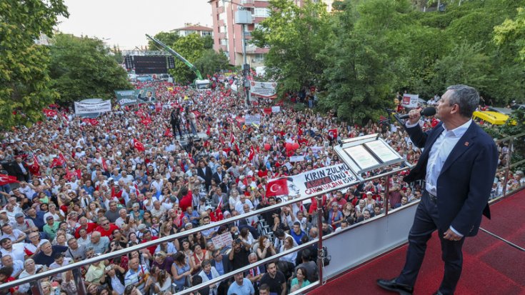 Özgür Özel: Ekrem İmamoğlu Artık Bir Partinin Değil; Milletin Adayıdır, Türkiye’nin Adayıdır!