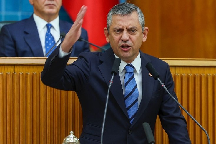 Özgür Özel: Erdoğan kendi geleceği için ülkenin nadir elementlerini satamaz! Özgür Özel: Erdoğan kendi geleceği için ülkenin nadir elementlerini satamaz!