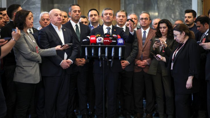 Özgür Özel, Kapalı Grup açıklamasında; Ekrem İmamoğlu CHP'nin cumhurbaşkanı adayı olarak belirlenmiş ve aday gösterilmesi kararlaştırılmıştır! Özgür Özel, Kapalı Grup açıklamasında; Ekrem İmamoğlu CHP'nin cumhurbaşkanı adayı olarak belirlenmiş ve aday gösterilmesi kararlaştırılmıştır!
