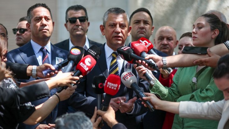 Özgür Özel: Nitelikli çoğunluk aranacağının Meclis Başkanı tarafından söylenmesi lazım ki bu komisyonda olalım!