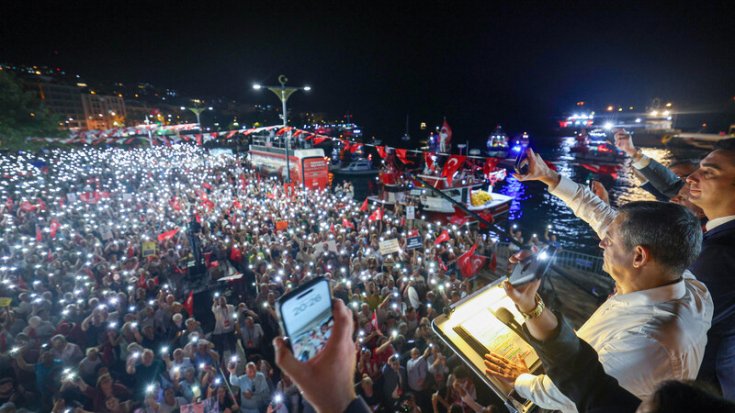 Özgür Özel, Sinop'ta konuştu: Dokuz Değil 99 Operasyon Yapsan, 50 Değil 550 Miting Yapacağız; Sana Boyun Eğmeyeceğiz! Özgür Özel, Sinop'ta konuştu: Dokuz Değil 99 Operasyon Yapsan, 50 Değil 550 Miting Yapacağız; Sana Boyun Eğmeyeceğiz!