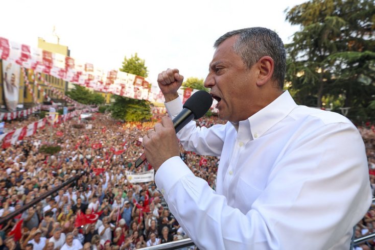 Özgür Özel, Trabzondan seslendi: Aziz İhsan Aktaş. 388 ihale almış. 300’ünü AK Parti’den almış, 88’ini CHP’den; Ama yüzde 23 cezaevinde, yüzde 77’nin keyfi yerinde! Özgür Özel, Trabzondan seslendi: Aziz İhsan Aktaş. 388 ihale almış. 300’ünü AK Parti’den almış, 88’ini CHP’den; Ama yüzde 23 cezaevinde, yüzde 77’nin keyfi yerinde!