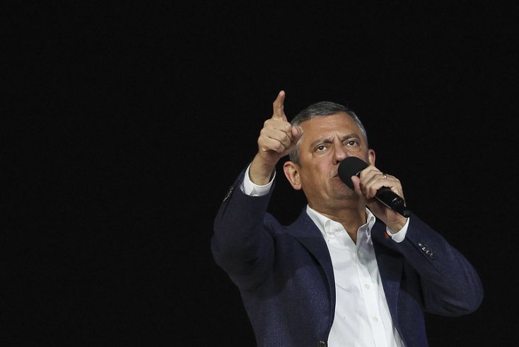 Özgür Özel: Vakit sokakta olma, vakit ayakta olma, vakit mücadele etme vaktidir!