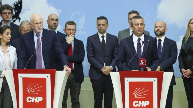 Özgür Özel ve George Papandreou CHP Genel Merkezini ziyaret etti Özgür Özel ve George Papandreou CHP Genel Merkezini ziyaret etti