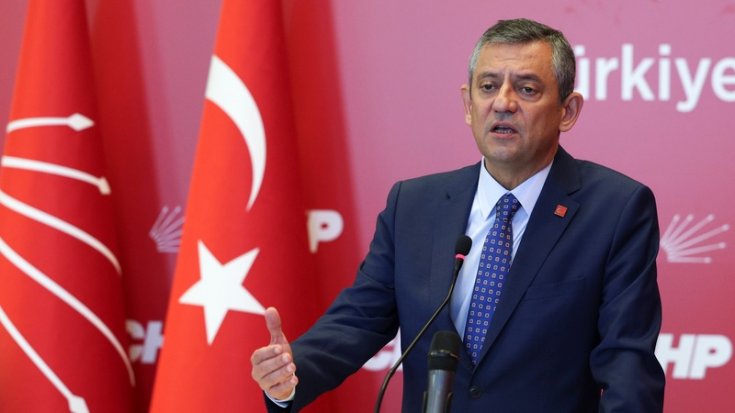 Özgür Özel'den Ankara Valiliği'nin CHP'nin 23 Nisan'da 1. Meclis Binası'ndan Anıtkabir'e yürüyüşünün yasaklanmasına cevap; Yürüyüşümüz engellenemez!