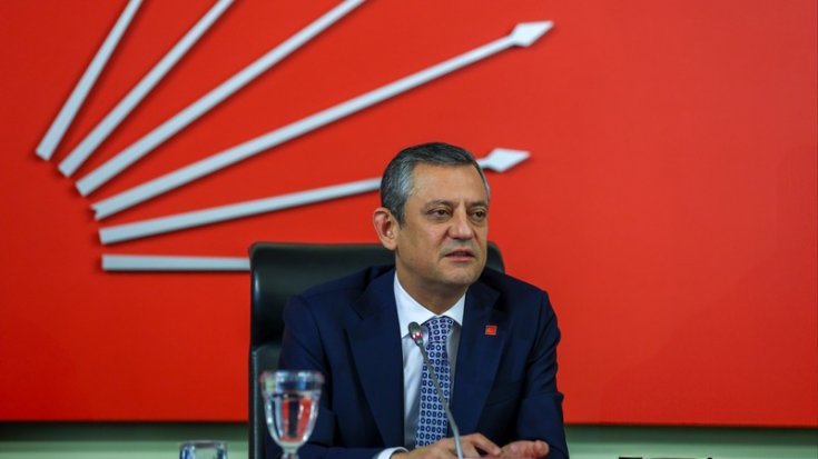 Özgür Özel’den Türkiye’deki Hristiyan Cemaatlerine Paskalya telefonu