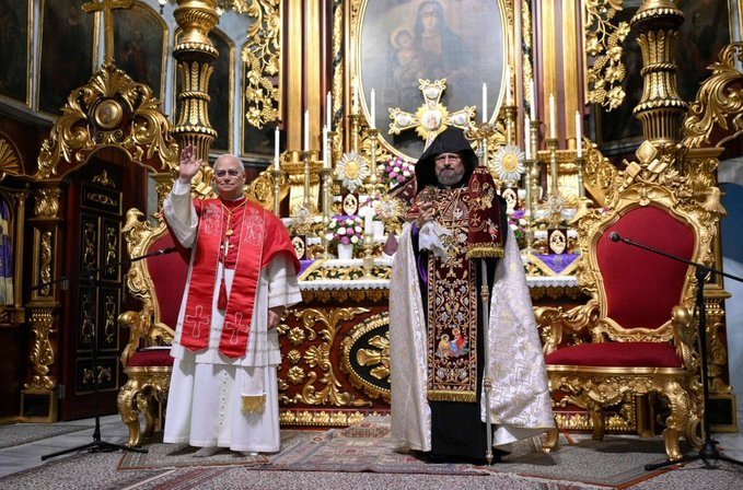 Papa 14. Leo, Kumkapı Meryem Ana Patriklik Kilisesi’ni ziyaret etti Papa 14. Leo, Kumkapı Meryem Ana Patriklik Kilisesi’ni ziyaret etti