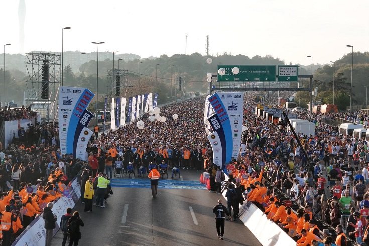Türkiye İş Bankası 47. İstanbul Maratonu, yaklaşık 39 bin kişinin katılımıyla koşuldu