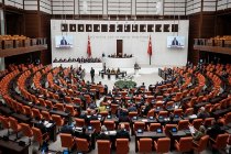 28. Dönem İkinci Devre TBMM Başkanlık Divanı'nda görev yapacak 4 Meclis Başkanvekili, katip üyeleri ile idare amirleri seçildi