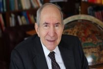 CHP'nin Eski Genel Başkanlarından Altan Öymen hayatını kaybetti