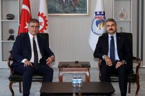 DİSK Genel İş Sendikası İzmir Büyükşehir Belediyesi'nde süren grev hakkında açıklama yaptı