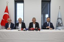 Özgür Özel 10 günlük yurtdışı gezisi öncesi havalimanında açıklamalarda bulundu