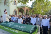Özgür Özel, Burhaniye'de cenaze törenine katıldı