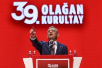 Özgür Özel CHP'nin 39. Kurultayı açılışında konuştu: Çökmüş sisteme karşı umudu örgütlemek için yola çıktık!