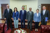Özgür Özel, DEM Parti İmralı heyeti ile CHP Genel Merkezinde görüştü