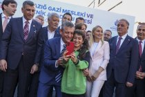 Özgür Özel, Elazığ'da Meslek lisesi açılışında konuştu: Mesleki eğitimin kalkınmanın lokomotifi olacağı bir eğitim sistemini müjdeleyerek buradayız