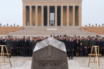 Özgür Özel, II. Cumhurbaşkanı İsmet İnönü'yü Anma Törenine Katıldı