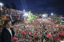 Özgür Özel, Şile'den seslendi: Bu millet, şimdi Çağlayan’ın AK Toros’çularına da teslim olmayacak!