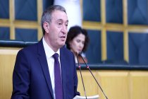 Tuncer Bakırhan, MHP Genel Başkanı Devlet Bahçeli'nin 'Komisyon gitmiyorsa ben giderim' demesi tarihi bir sorumluluk alma cesaretini göstermektir!