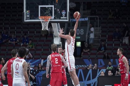 12 Dev Adam, bugün Eurobasket yarı finalinde Yunanistan'la karşılaşacak