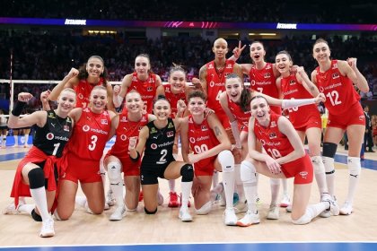 2025 Kadınlar FIVB Milletler Ligi'nin 6. maçında A Milli Takımımız, İstanbul'da Kanada'yı 3-0 yendi