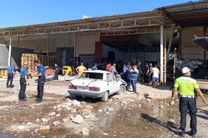 Antalya'da toptancı halinde patlama: 1 ölü, 3 yaralı