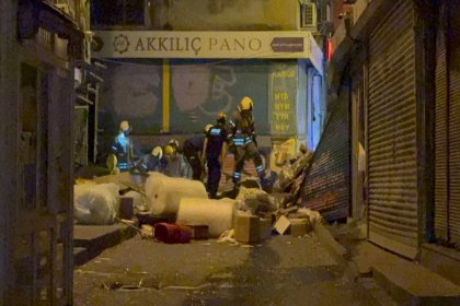 Beyoğlu'nda bir binada patlama ve sonucunda çökme oldu