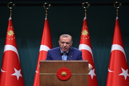 Cumhurbaşkanı Erdoğan kabine açıklamasında: Birbirimizi elbette eleştireceğiz, ama kırıcı ve yıkıcı da olmayacağız!