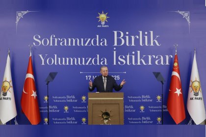 Cumhurbaşkanı Erdoğan'dan Ak Parti iftarından CHP'ye; Karşımızda yolsuzluğun, hırsızlığın, taciz ve tecavüzün, son olarak da sahtekârlığın tüm bünyeyi sardığı çürümüş bir yapı bulunuyor!