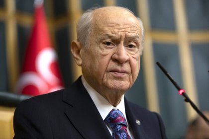 Devlet Bahçeli'den İmralı çıkışı: Alırım yanıma üç arkadaşımı, kendi imkanlarımızla İmralı’ya gitmekten gocunmam, çekinmem, bir masa etrafında yüz yüze gelmekten de imtina etmem!